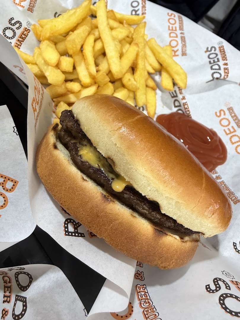 Rodeos Burgers & Shakes (Norbury) · Photos 8